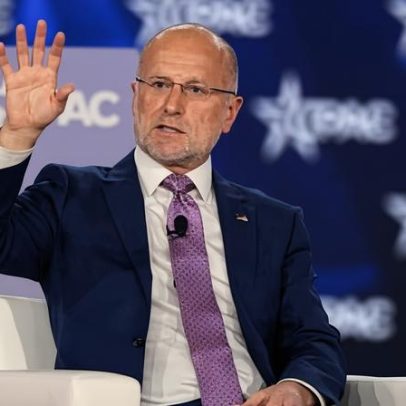 Presidente da FCC nega ligação entre licença da ABC e controvérsia com Kimmel
