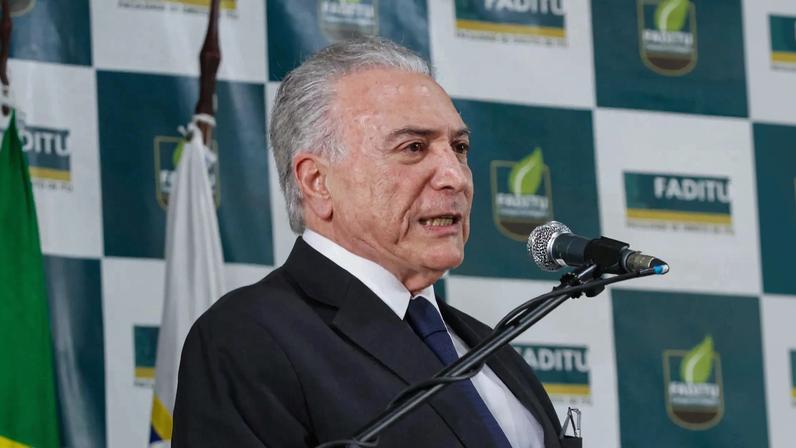 Ex-presidente reagiu à fala de Lula, que alegou ter aconselhado o afastamento do caso. (Foto: Rogério Melo/PR)