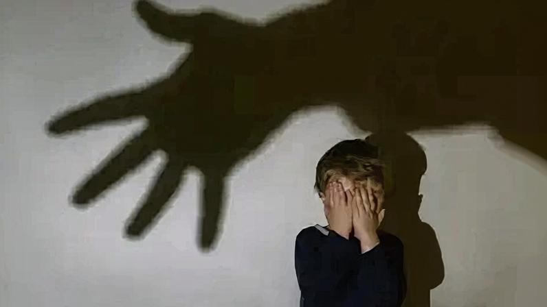MG tem 9.320 denúncias de de violência contra crianças e adolescentes em 2026