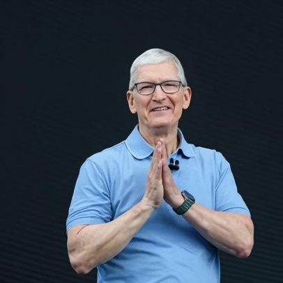 Tim Cook assume funções diplomáticas após deixar CEO da Apple