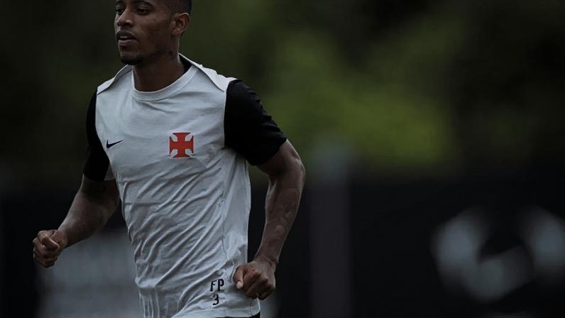 Tchê Tchê em ação pelo Vasco –