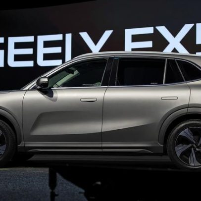 Geely lança sistema híbrido para competir com montadoras japonesas