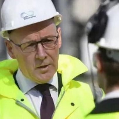 Swinney suaviza posição sobre perfuração no Mar do Norte com preços do petróleo