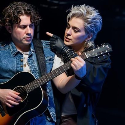The Lost Boys: musical de vampiros dos anos 80 sem impacto de Broadway