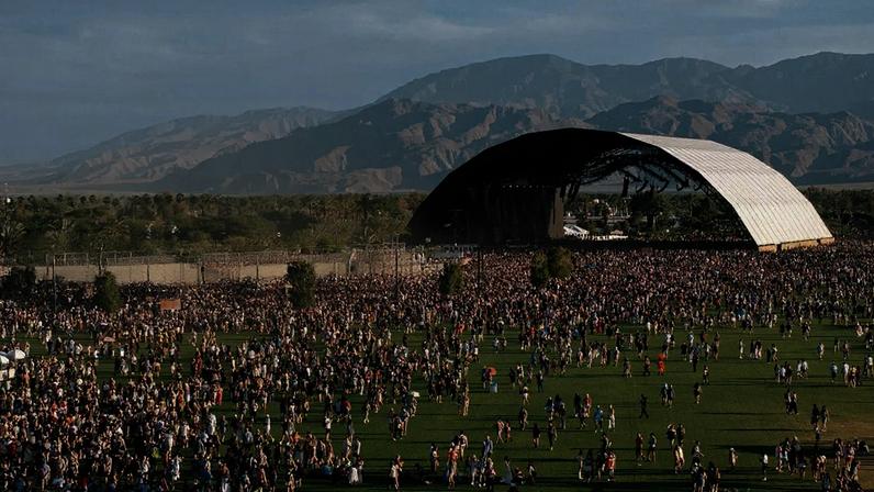 Foto por Calder Wilson (via Coachella)