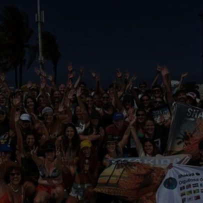 Shakira promove aulão de coreografias em Copacabana com Waka Waka e Choka Choka