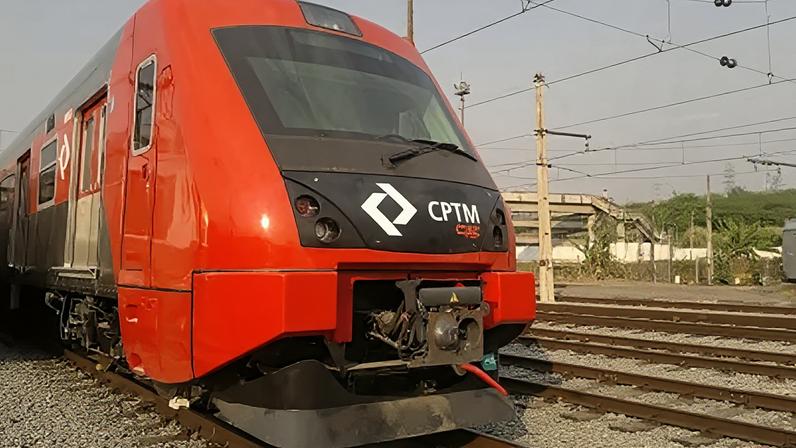 A linha de trem liga o Alto do Tietê a região central da cidade paulistana.