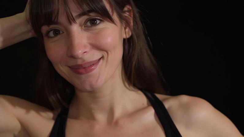 Anne Hathaway brasileira? Advogada de 25 anos viraliza ao ser confundida com estrela de ‘O Diabo Veste Prada’.