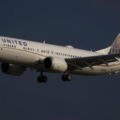 United Airlines defende aumento de 20% nas tarifas para compensar combustível