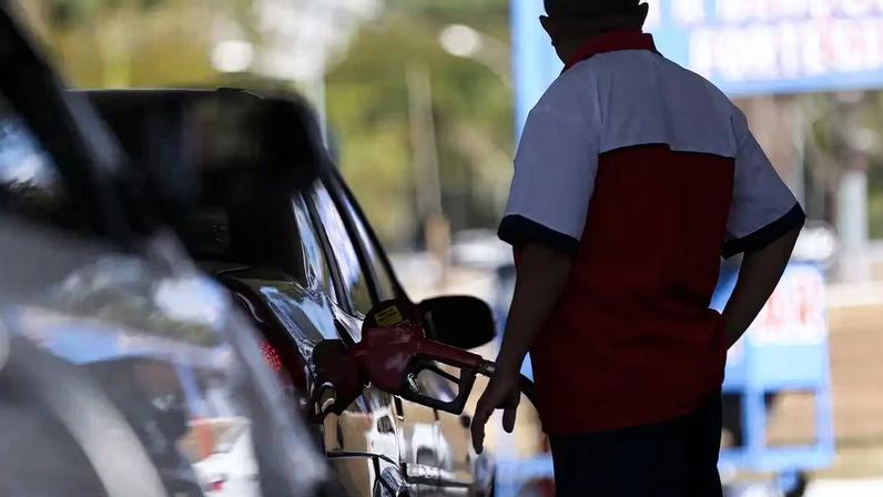 Entre as medidas está a subvenção de R$ 1,20 para a importação de diesel