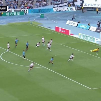 Kawasaki Frontale e Urawa Reds empatam 1 a 1 com defesa decisiva de Nishikawa