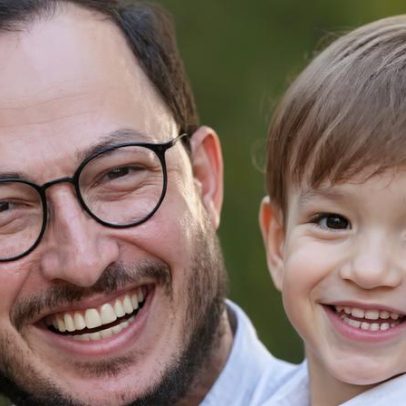 Pai fala pela primeira vez após esquecer filho no carro e morte da criança