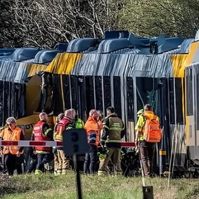 Duas locomotivas colidem frontalmente na Dinamarca, com quatro feridos graves