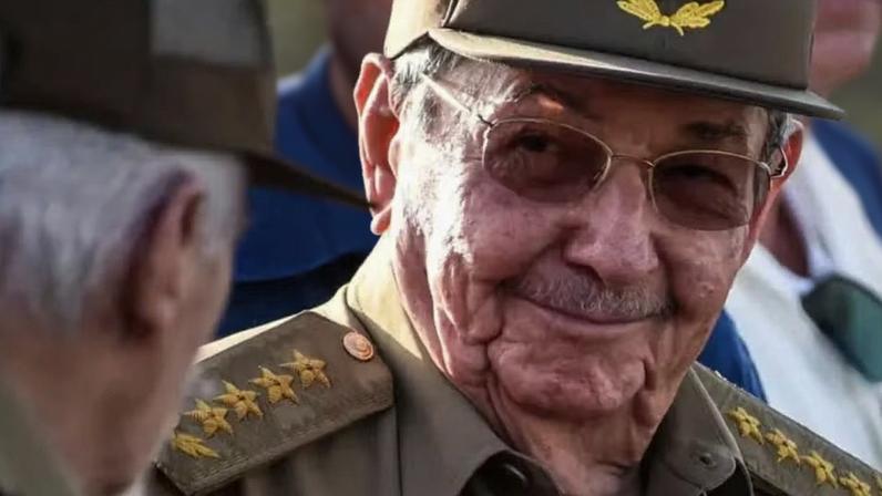 Especialistas indicam o ex-presidente cubano Raúl Castro e seu entorno como proprietários e operadores da holding multimilionária Gaesa — Foto: Getty Images via BBC