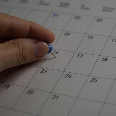 5º dia útil de maio de 2026 cai em feriado