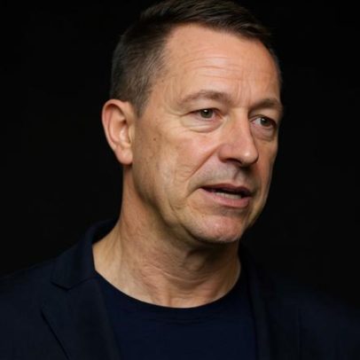 Terry, capitão e simpatizante de direita, ingressa no radicalismo do futebol