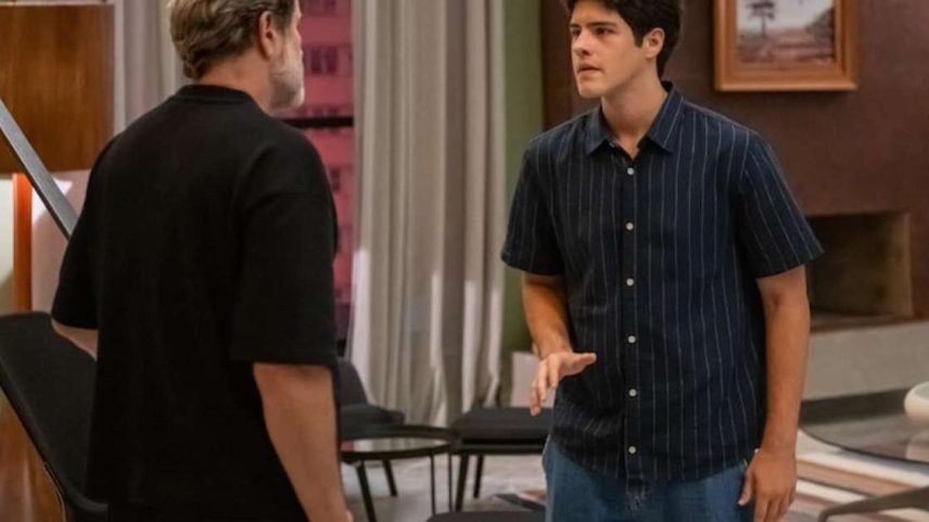 Raul confronta Ferette sobre sua paternidade Raul ( Paulo Mendes ) deixa claro para Ferette ( Murilo Benicio ) que não quer a herança dele. Arminda ( Grazi Massafera ) ouve e provoca Raul.