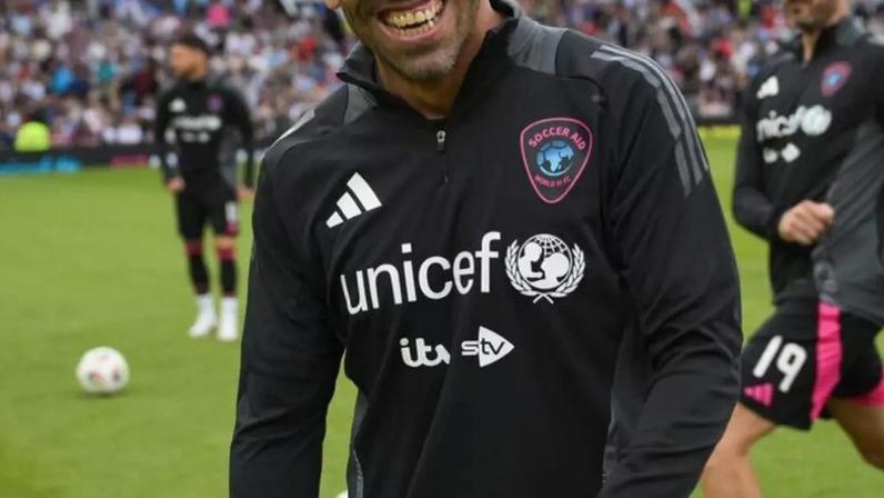 Carlos Tévez mira carreira como técnico na Europa.