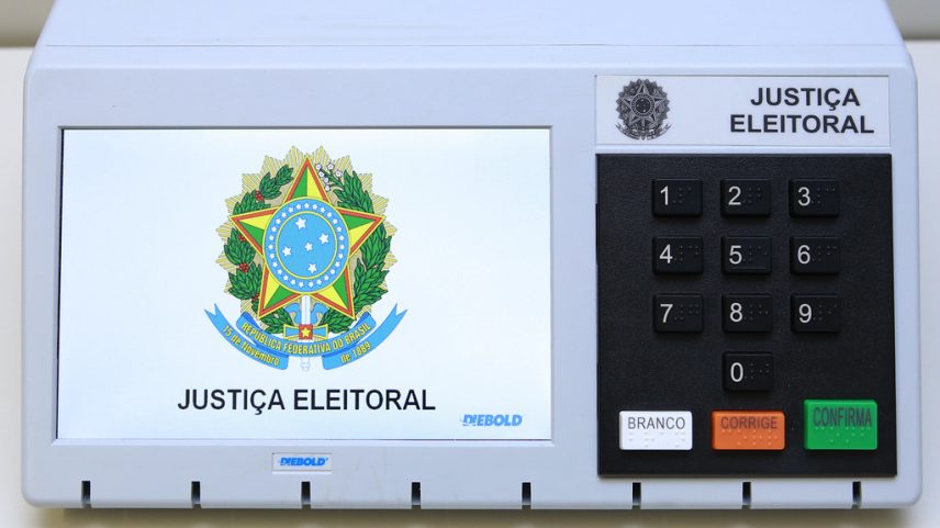 11 governadores e 10 prefeitos de capitais anunciam renúncias para eleições