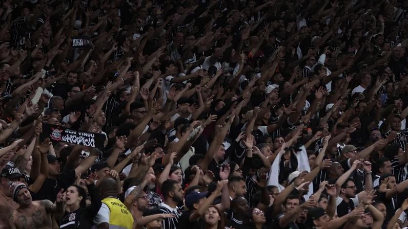 Torcida do Corinthians na Neo Química Arena