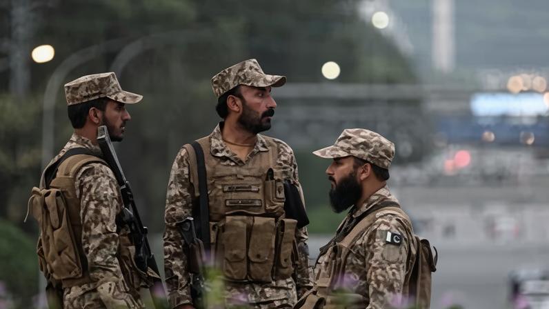 Ministro iraniano inicia viagem de três países; negociações com EUA estagnam