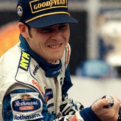 Villeneuve surpreende ao escolher maior rival de Schumacher
