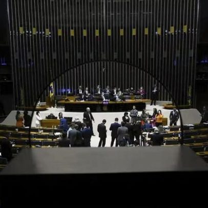 Comissão da Câmara pode votar PEC que encerra escala 6x1