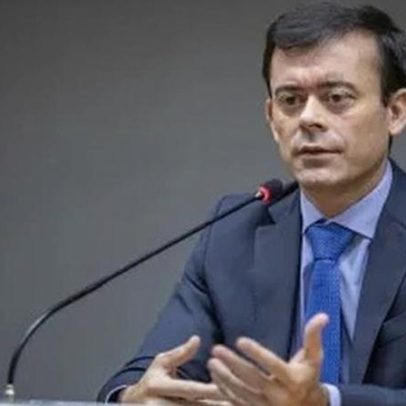 Ceron: discutimos medidas de socorro a aéreas por alta do petróleo
