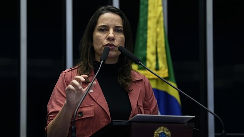 A governadora de Pernambuco, Raquel Lyra (PSDB), durante discurso no Senado