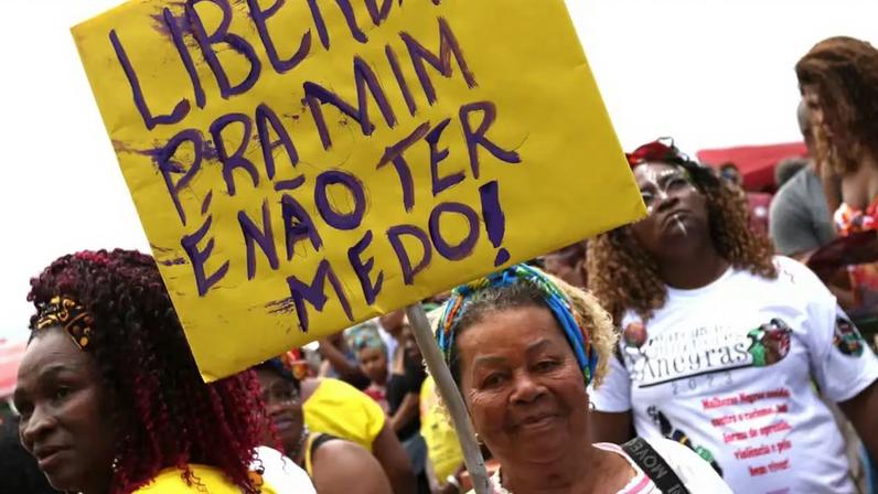 PL da misoginia chega à Câmara com críticas de deputados