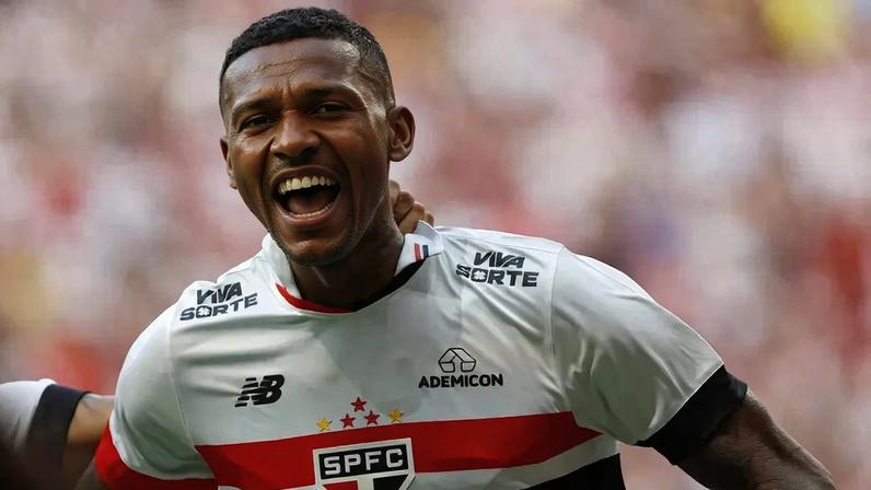Tricolor ajudou Arboleda a pagar algumas dívidas (Foto: Rubens Chiri/Saopaulofc.net)