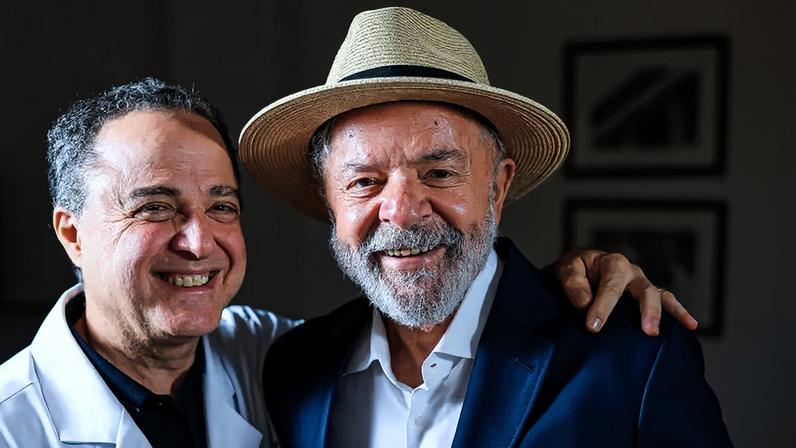 O presidente Lula junto ao médico Roberto Kalil