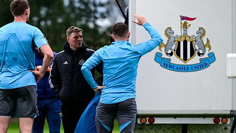 Howe promete lutar mais forte; Slot preparado para derby