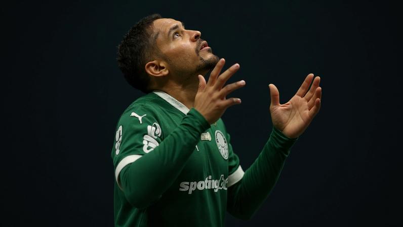 Vitor Roque comemora gol pelo Palmeiras (Foto: Cesar Greco/Palmeiras/by Canon)