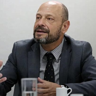 Ex-presidente do INSS atribui demissão à relação com ministro