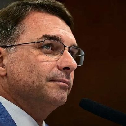 Flávio Bolsonaro cogita vereadora mais votada do Nordeste como vice