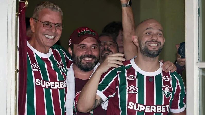 Ricardo Tenório, Mattheus Montenegro e Mário Bittencourt comemoram vitória na eleição do Fluminense (Foto: Marcelo Gonçalves/ Fluminense FC)