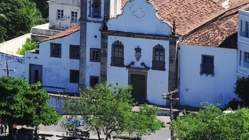Vista aérea de Olinda Igreja da Misericórdia e Academia Santa Gertrudes.