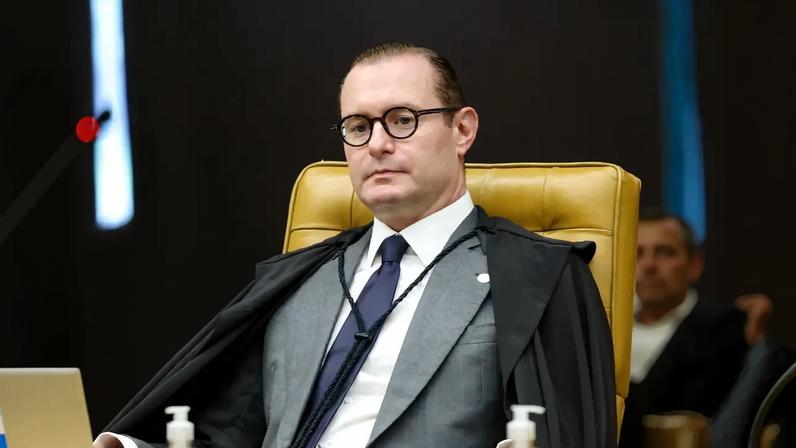 4 dez. 2025 - Ministro Cristiano Zanin em sessão plenária do STF. Foto: Gustavo Moreno/STF