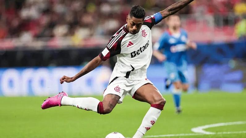 Bruno Henrique fica de fora e não viaja com o Flamengo contra o Bragantino