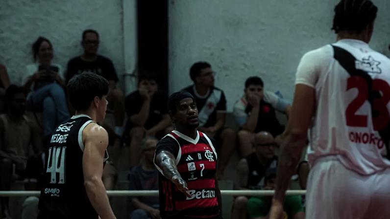 Flamengo e Vasco pelo NBB (Foto: PaulaReis/Flamengo)