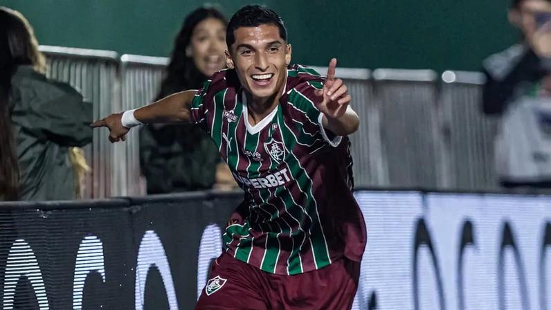 Serna comemora gol pelo Fluminense (Foto: Marina Garcia/ Fluminense FC)