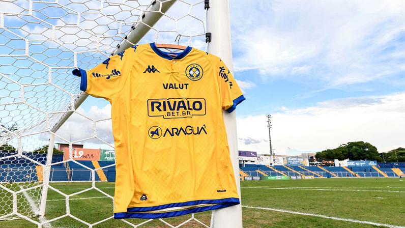 Camisa do Araçatuba em jogo da Série A4 do Paulista — Foto: Igor Do Vale/Ag. Paulistão