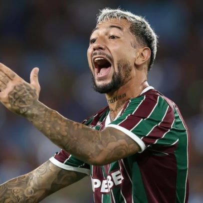 Acosta deixa o Maracanã com imobilização no joelho e preocupa Libertadores