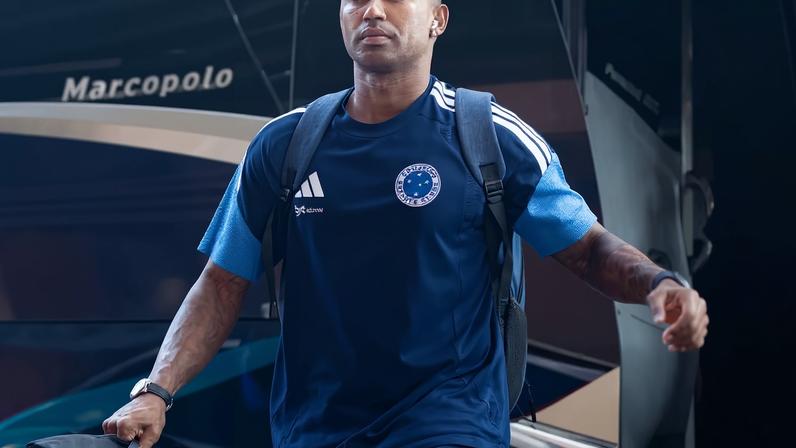 Walace antes da partida. — Foto: Gustavo Aleixo/Cruzeiro