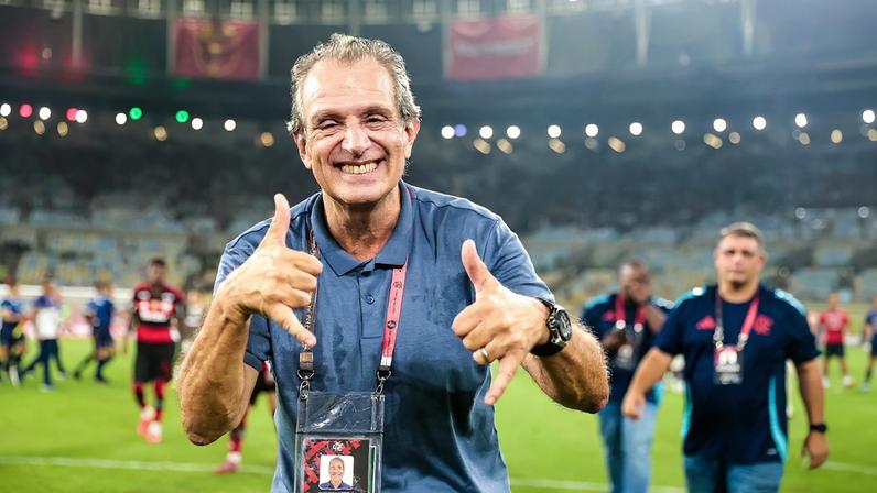 Flamengo registra receita de R$ 2 bi e dívida de R$ 174 mi em 2025