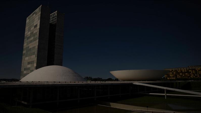 Congresso analisa veto de PL da Dosimetria em meio à crise com governo