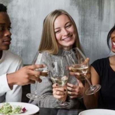 Aperitivos ao redor do mundo destacam encontros de lazer com sabor