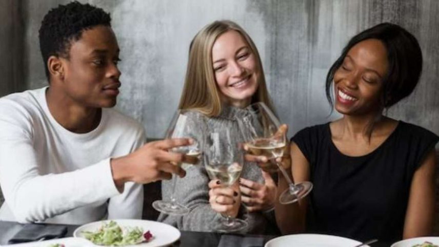 Aperitivos ao redor do mundo destacam encontros de lazer com sabor