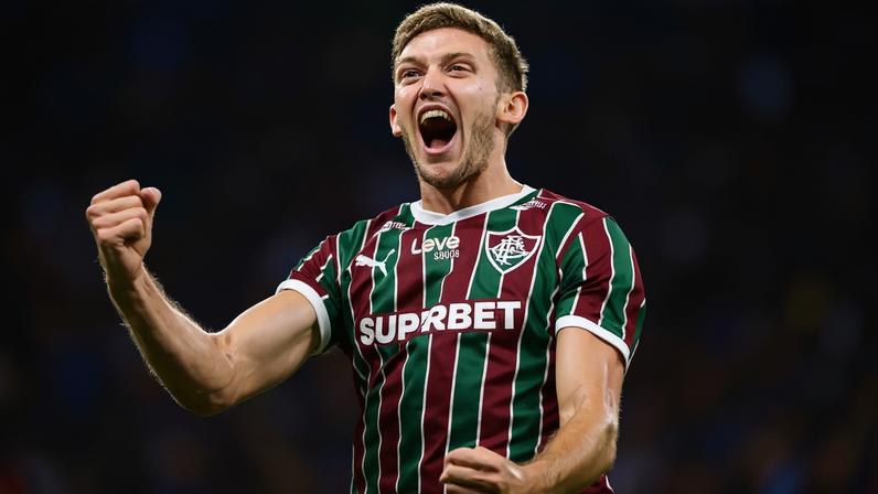 Castillo comemora o primeiro gol com a camisa do Fluminense no duelo contra o Atlético-MG (Foto: Lucas Merçon/ Fluminense FC)